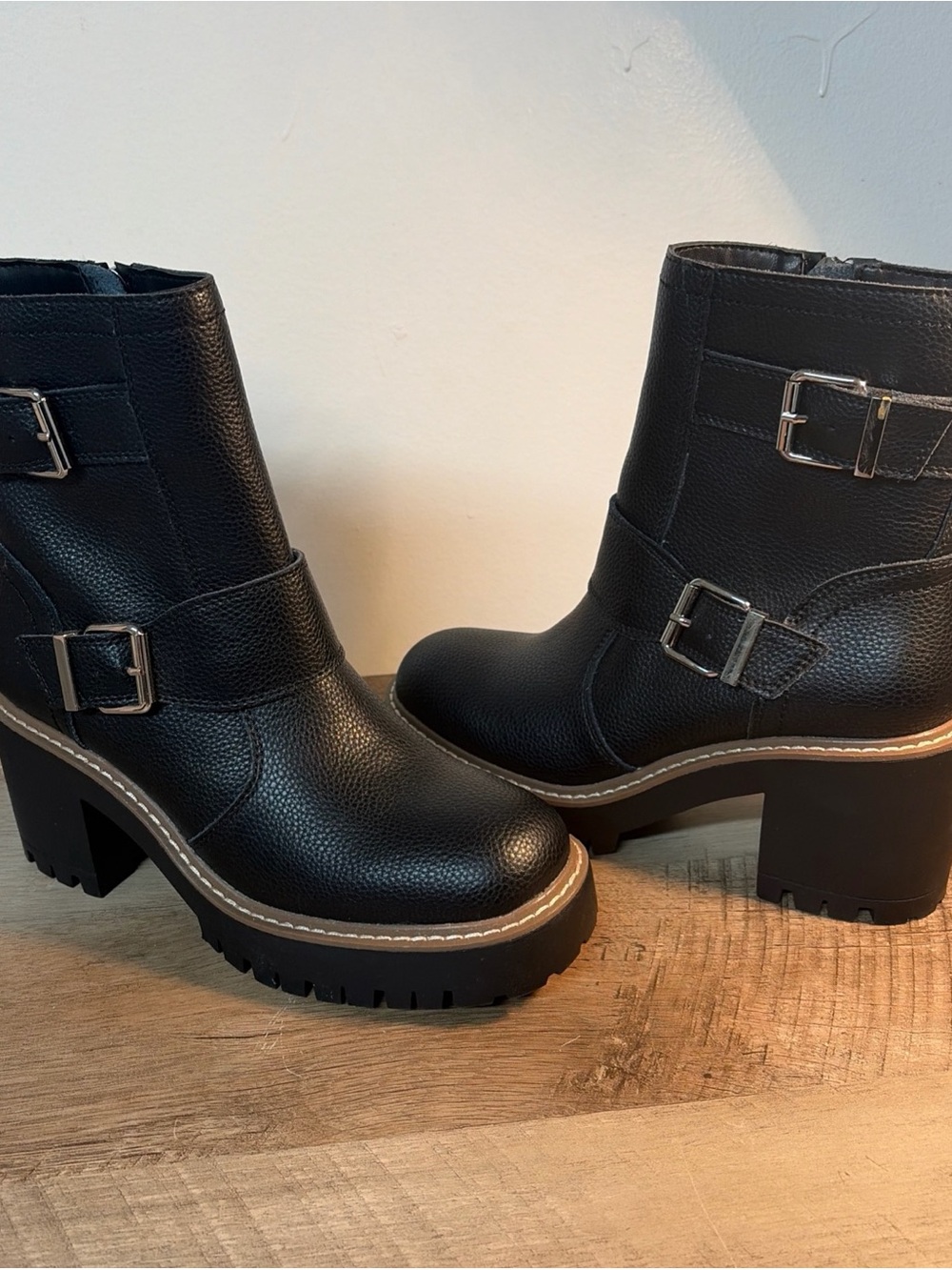 Blondo Womens Waterproof Reno Black Leather Combat Boots Biker Zipper Size 7 New